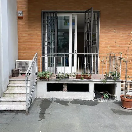 Lovely In The New Porta Nuova Area Apartment