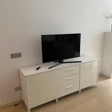 Apartment Lovely In The New Porta Nuova Area *